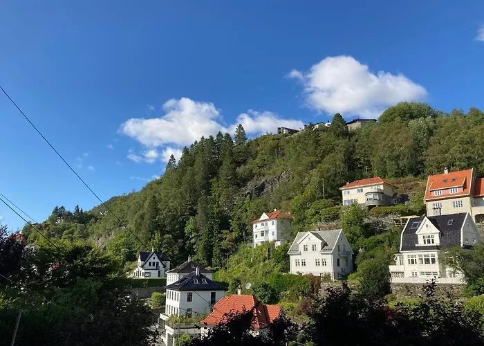 Apartament Kjellerleilighet - Naert Haukeland Sykehus. *