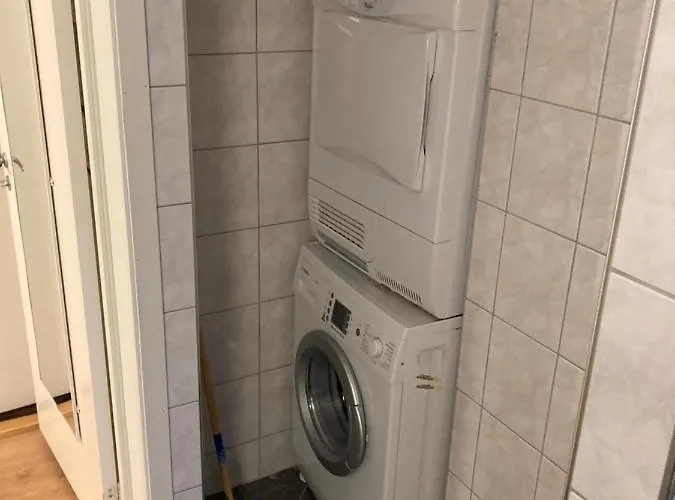 Kjellerleilighet - Naert Haukeland Sykehus. Apartament Bergen